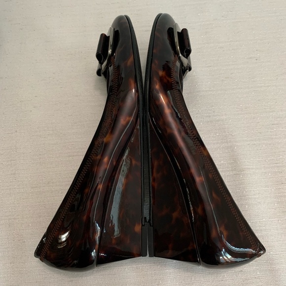 Stuart Weitzman Patent Leather Pumps Wedge
Leopard Bow Woman’s 9.5M - Picture 7 of 11